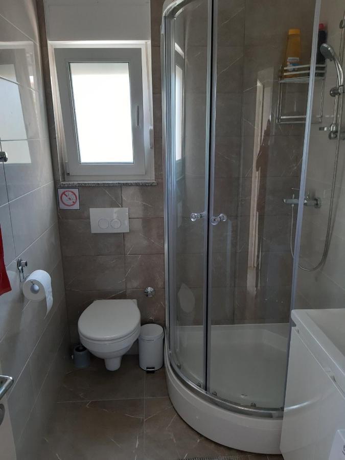 Gita Apartmani Cizici Luaran gambar