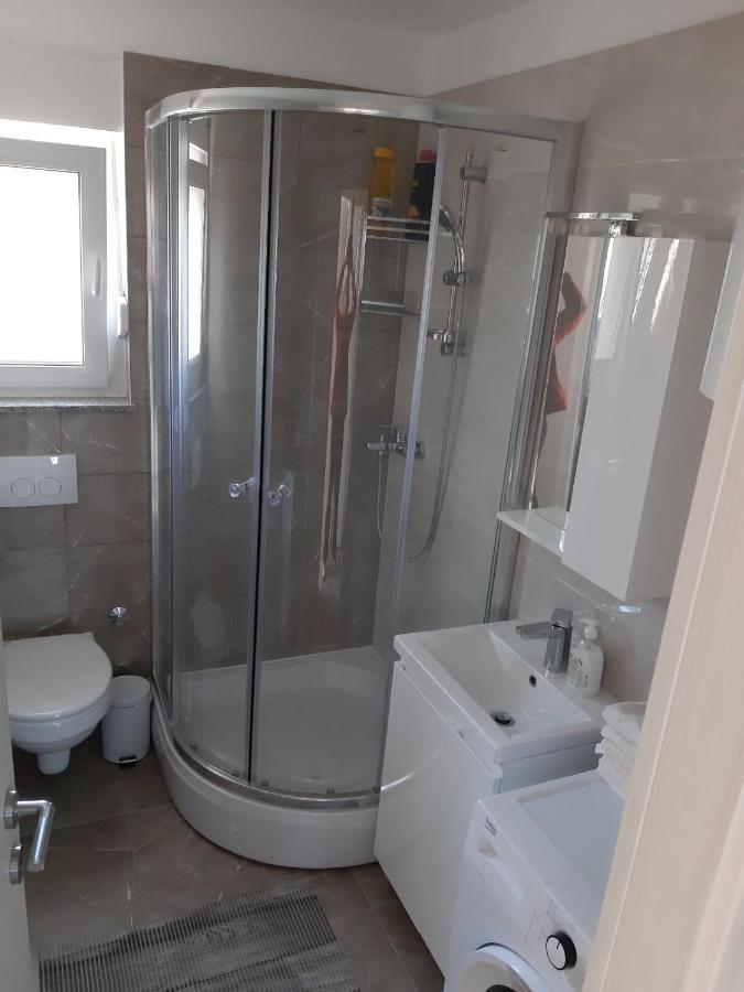 Gita Apartmani Cizici Luaran gambar