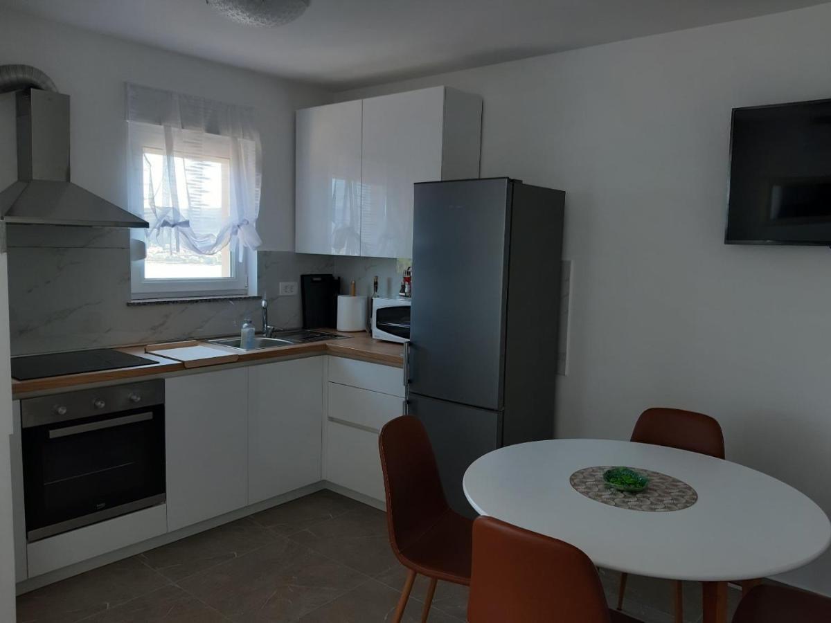 Gita Apartmani Cizici Luaran gambar
