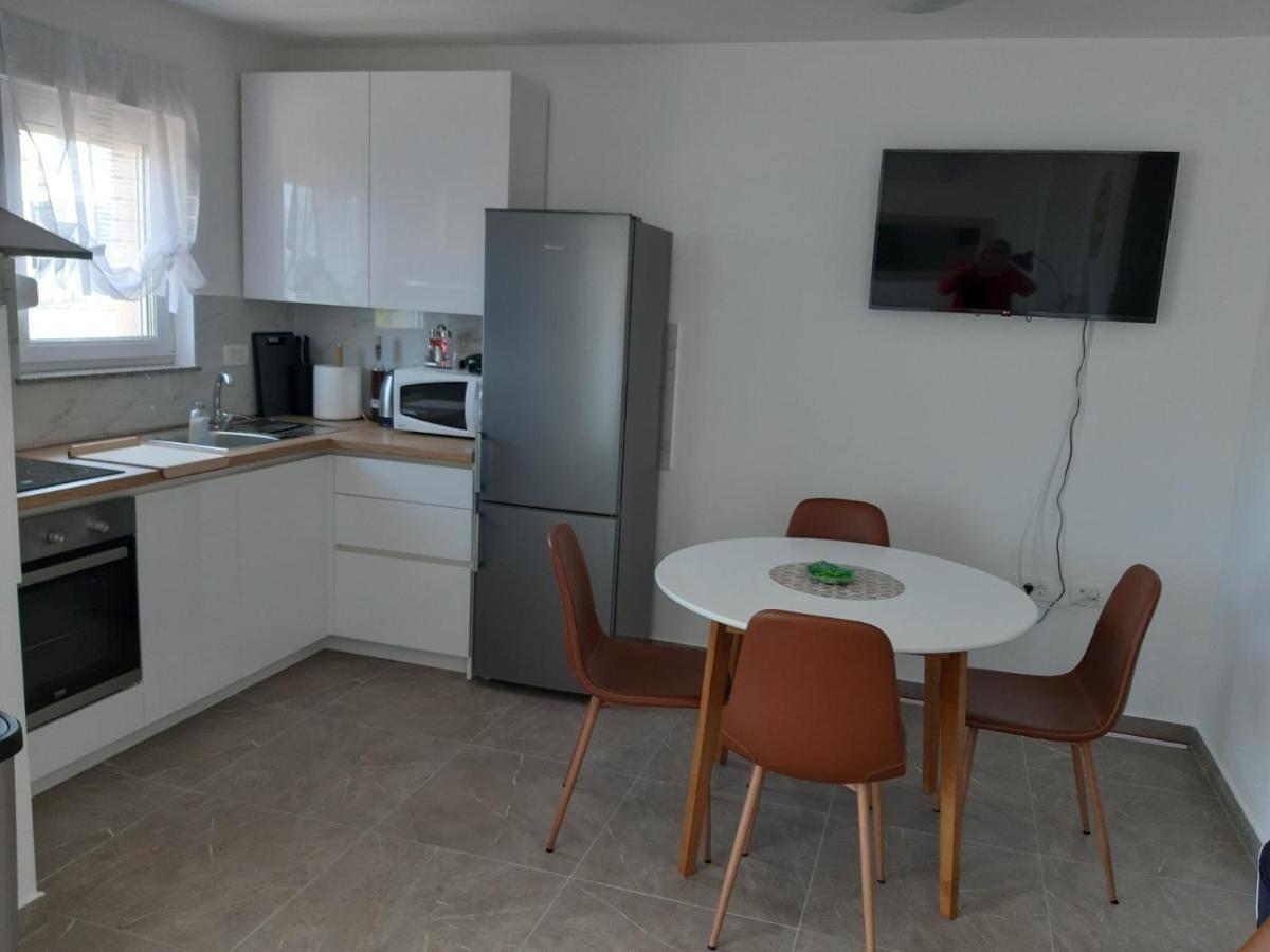 Gita Apartmani Cizici Luaran gambar