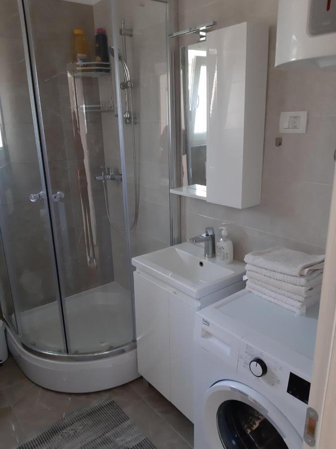 Gita Apartmani Cizici Luaran gambar