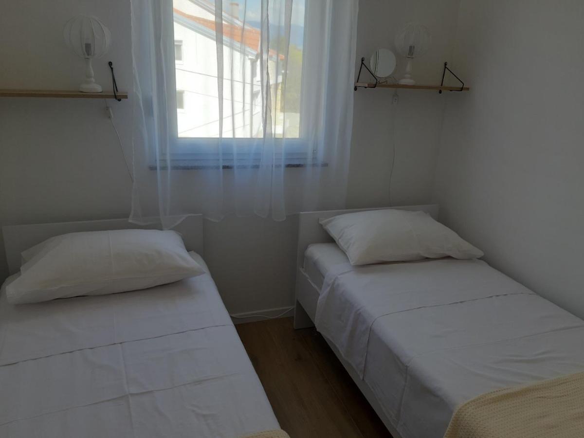 Gita Apartmani Cizici Luaran gambar